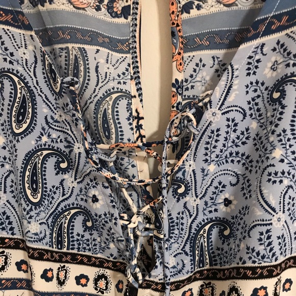 Love Tree Shorts romper - Picture 2 of 4